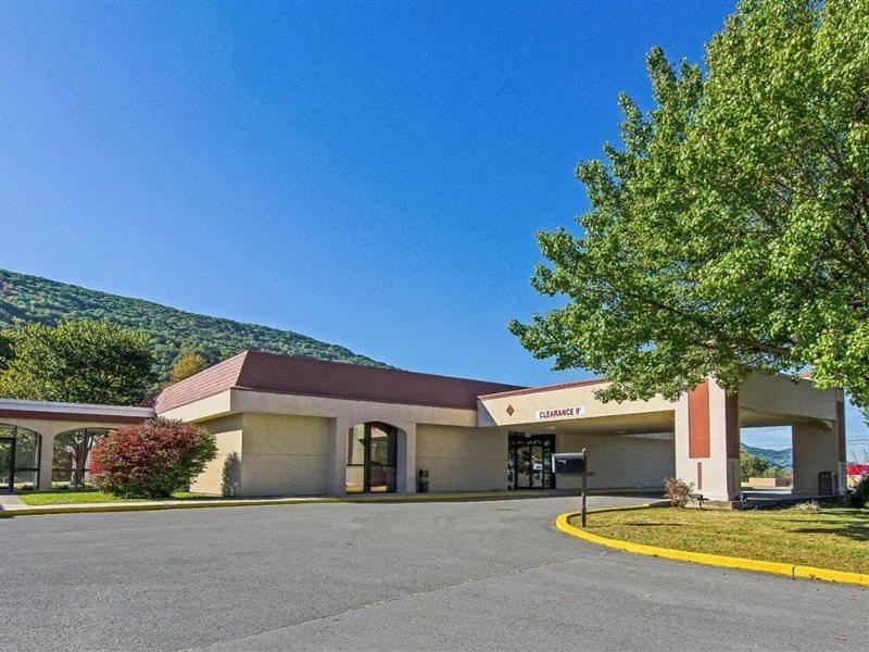 Econo Lodge Inn & Suites Norton Exterior foto