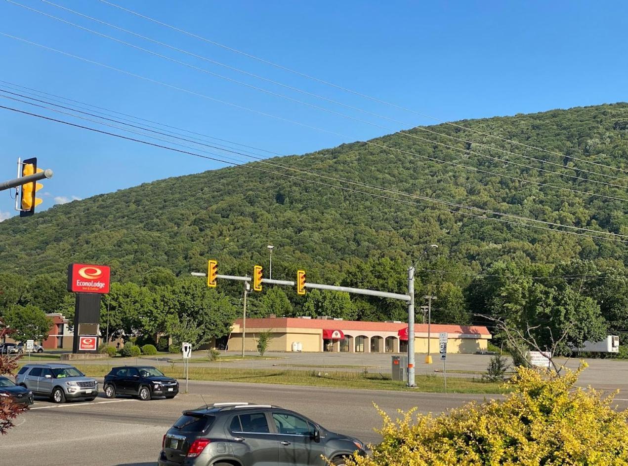 Econo Lodge Inn & Suites Norton Exterior foto
